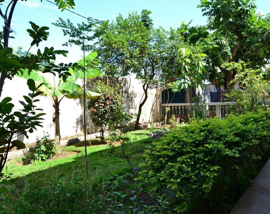 Santos`s House Sao Tome Exterior foto