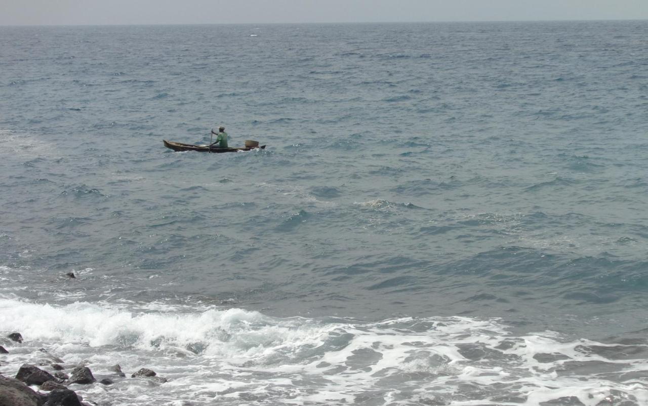 Santos`s House Sao Tome Exterior foto